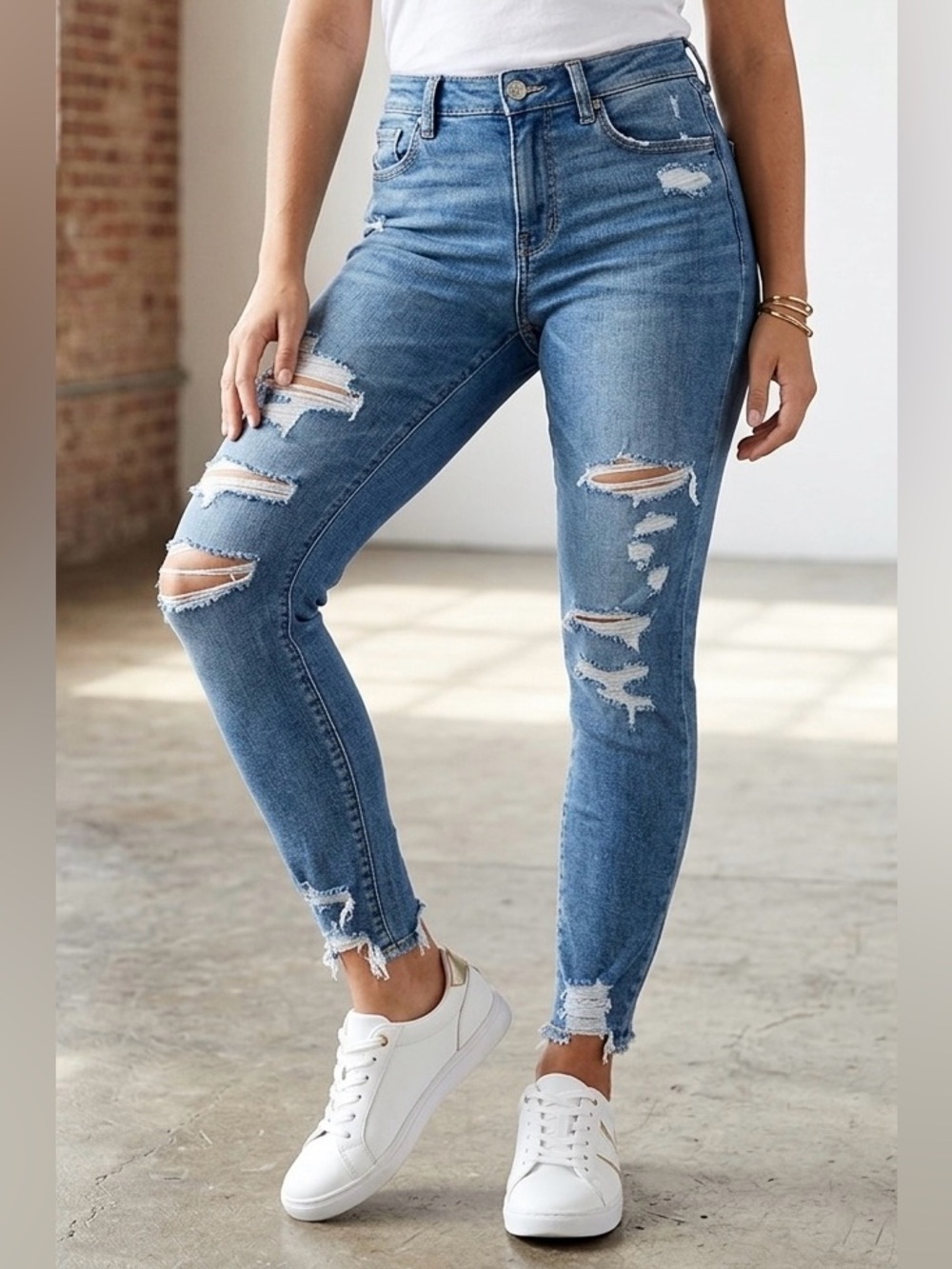 AMERICAN EAGLE Curvy Hi-Rise Next Level Stretch Jegging - Size 4